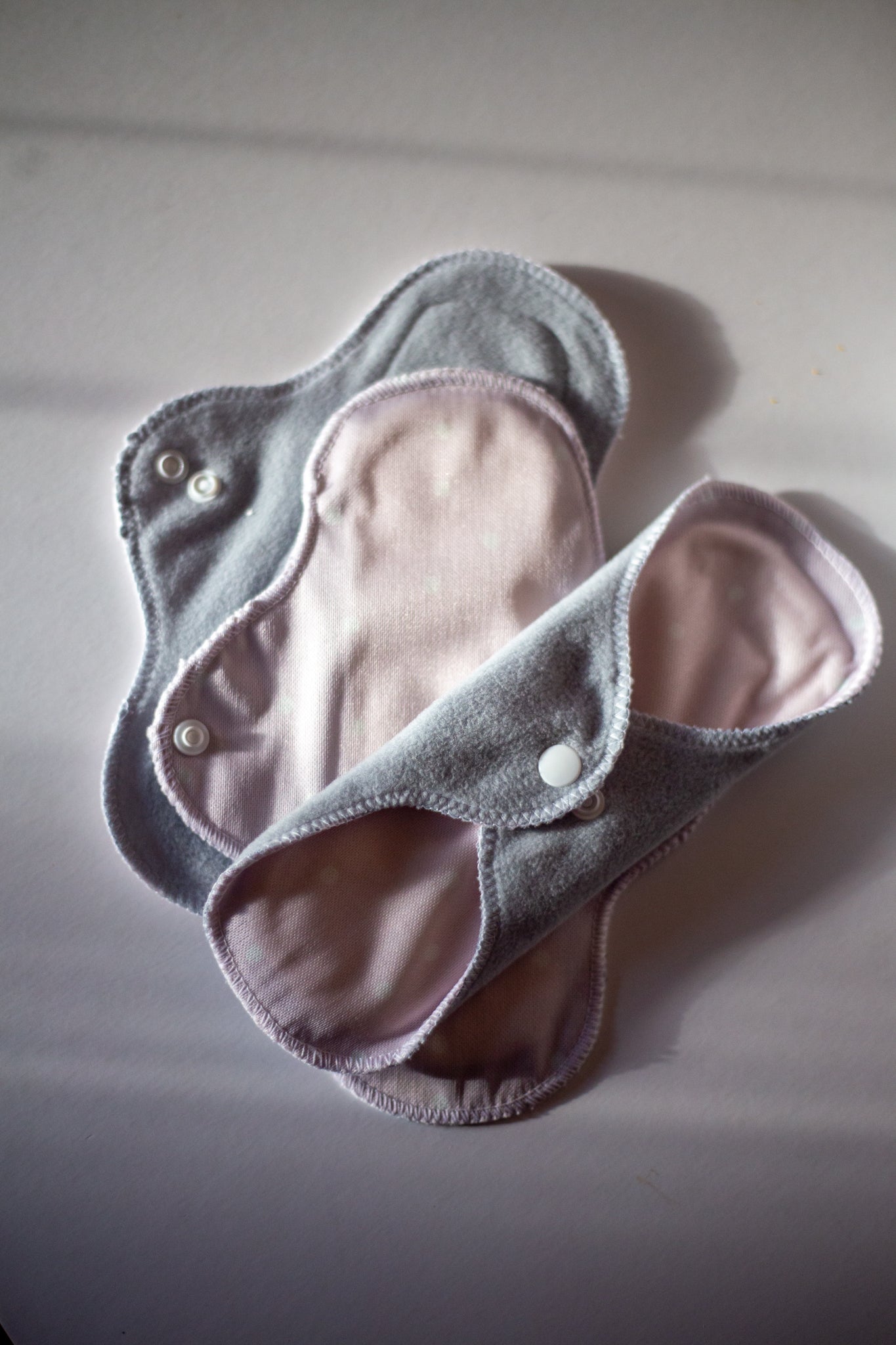 Light flow cloth pads