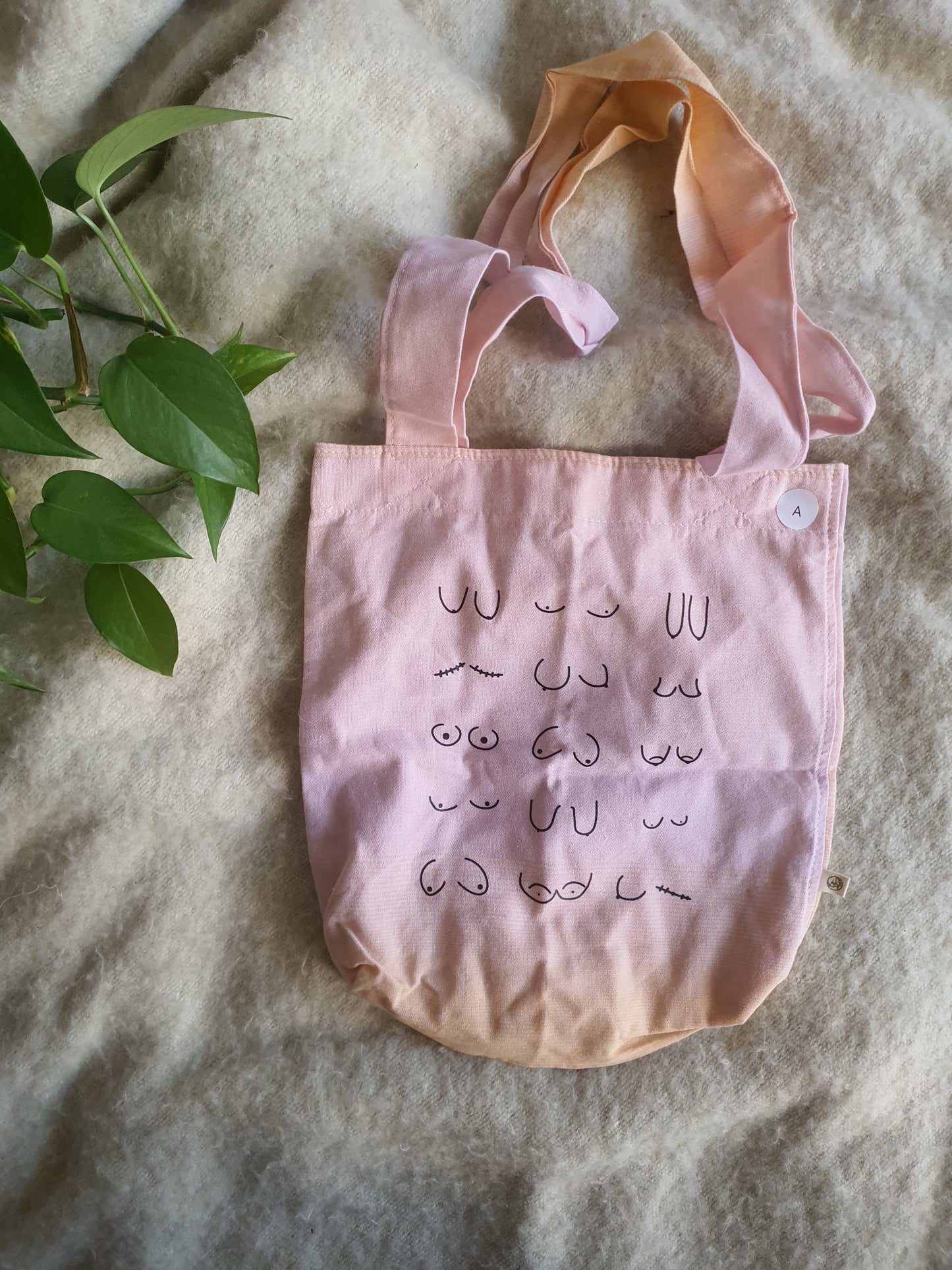 Tote bag